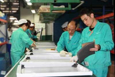港媒:中国年轻人不愿进工厂,制造商很着急,是谁赶走了打工人?
